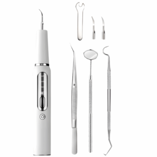 Detartreur Dentaire avec des outils dentaires