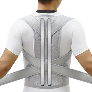 Photo d'un correcteur de posture dos avec des renforts en métal porté par un homme