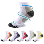 photo de plusieurs paires de chaussettes à compression