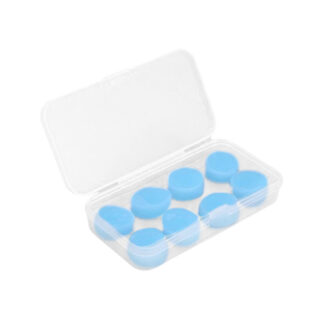 8 bouchons Quies bleus en silicone dans une boite en plastique sur fond blanc