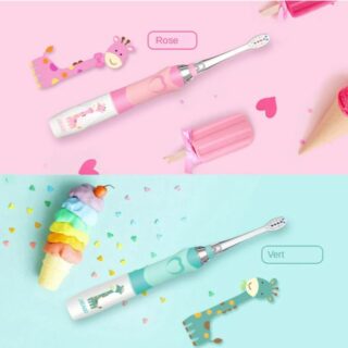 Brosse à dents électrique pour enfant rose ou bleu-vert. Avec le dessin d'une girafe sur le manche.