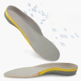 Semelles acupression souples et découpables sur fond gris avec des motifs