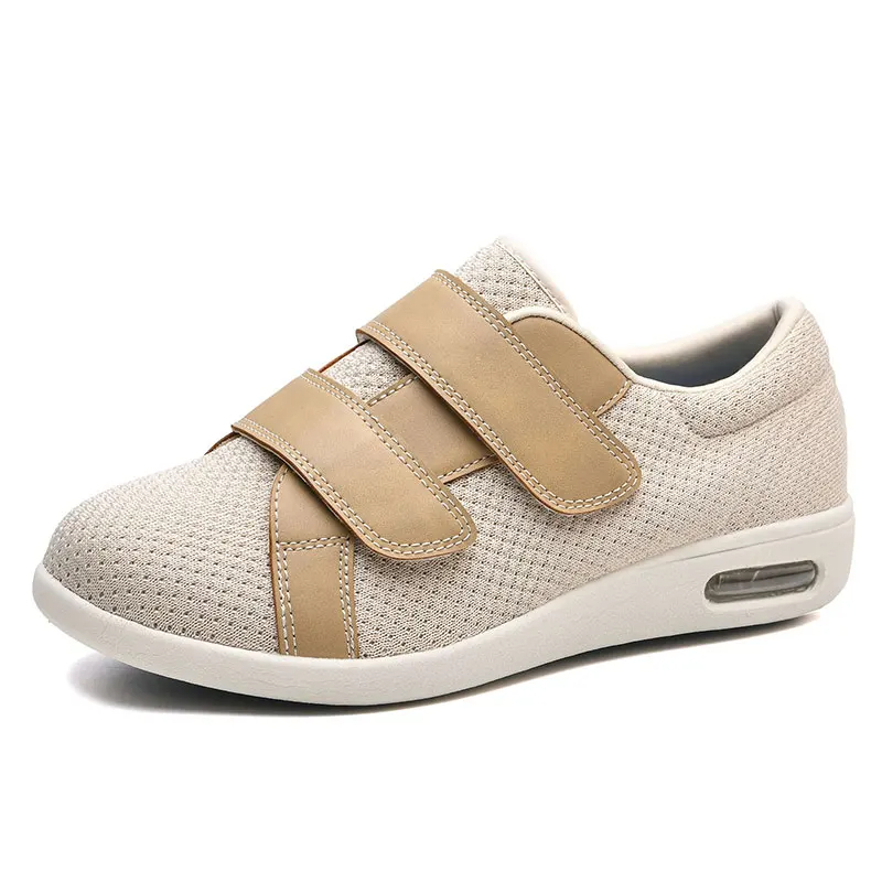 Baskets orthopédiques femme respirantes à double scratch sur fond blanc