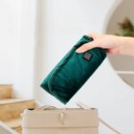 Coussin chauffant électrique anti-douleur pratique et compact