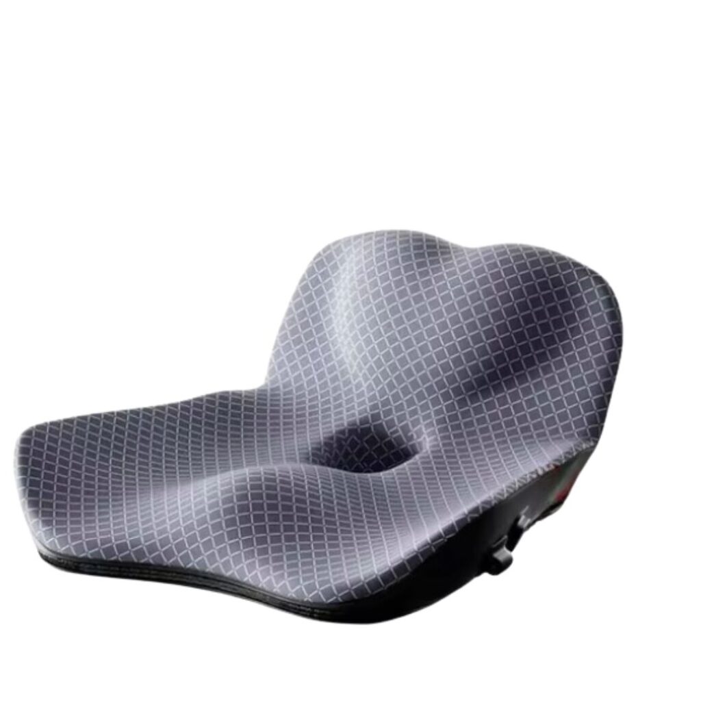 Coussin orthopédique et massant à mémoire de forme sur fond blanc