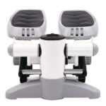 Mini stepper pour sport à la maison sur fond blanc