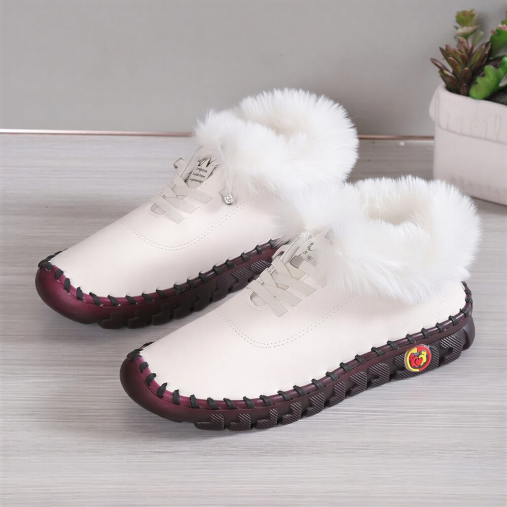 Paire de chaussures orthopédiques blanches doublées en fourrure synthétique pour femme 5